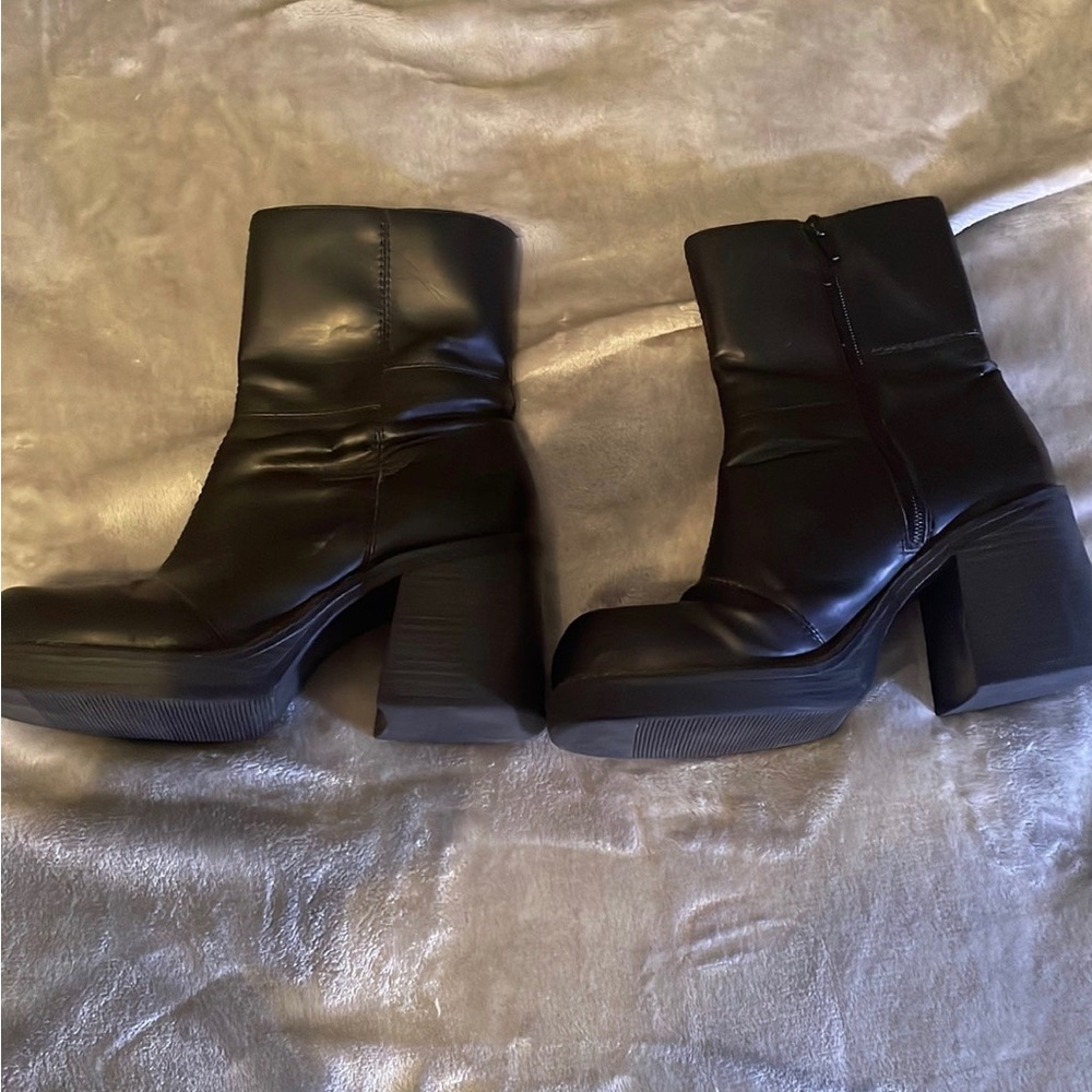 Black Boots
